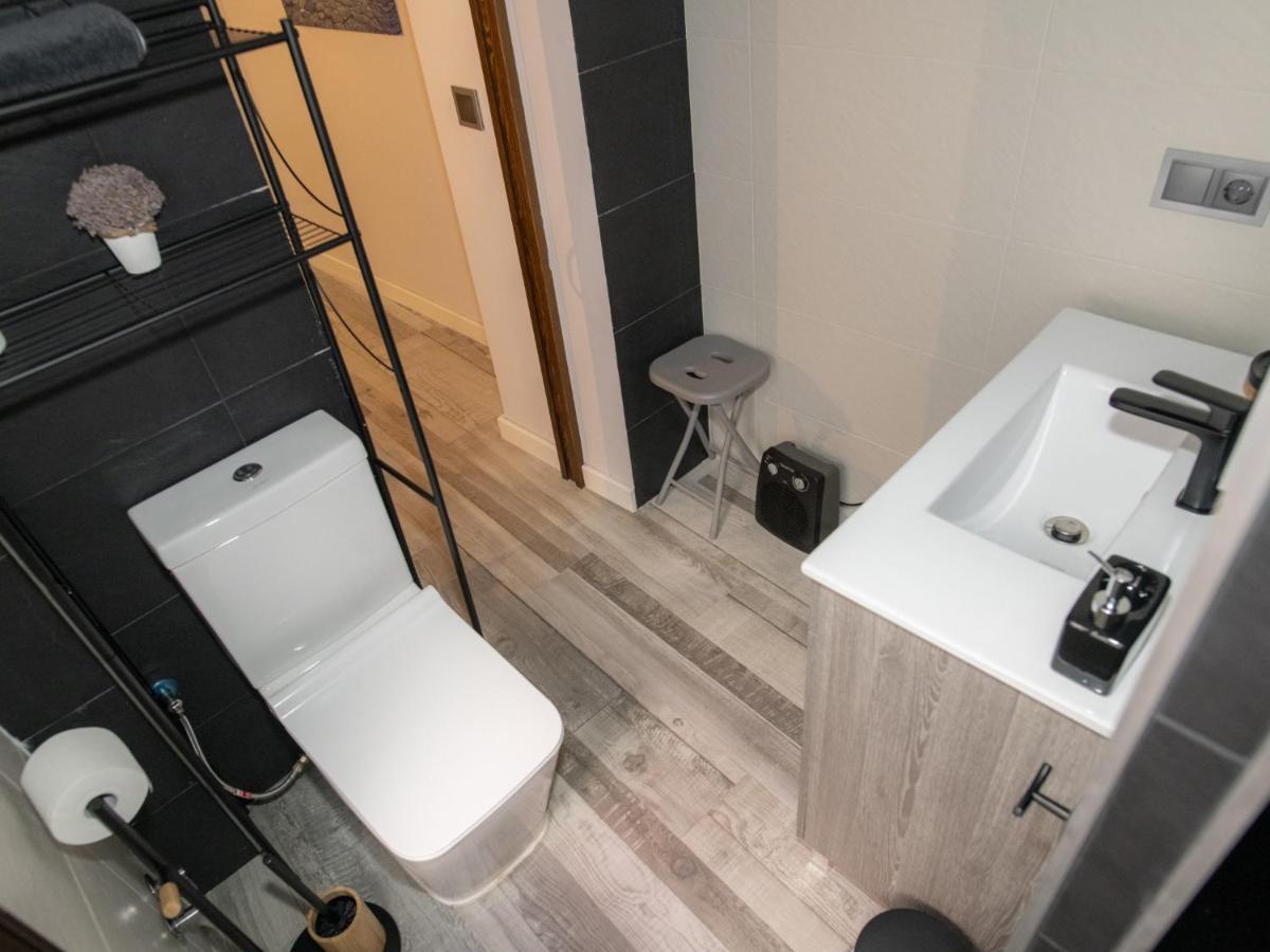 Elegante Apartamento Para 5 En El Centro De Caceres Con Wifi Exterior photo