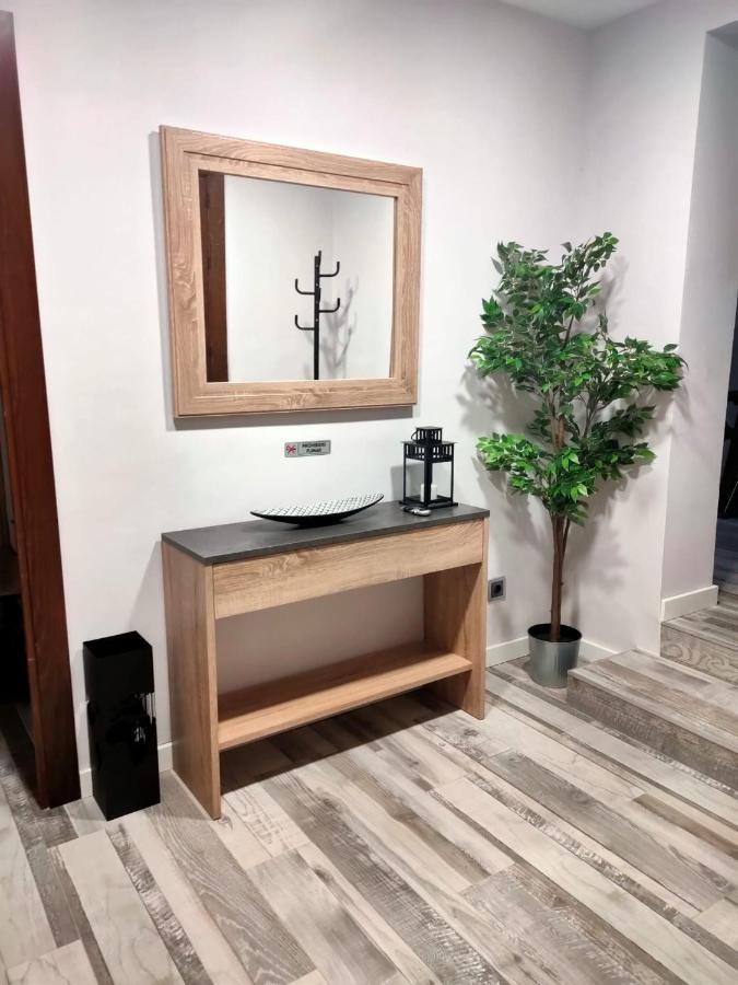 Elegante Apartamento Para 5 En El Centro De Caceres Con Wifi Exterior photo